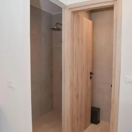 Theros I In Milos Appartement *
